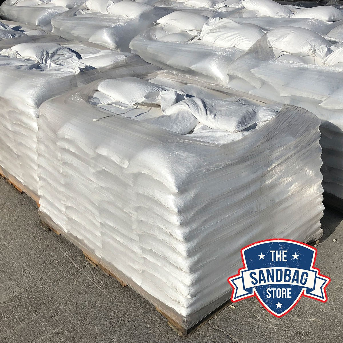 Economy Sandbags – 100 Pack with 2,000 UVI, Hemmed Top, White Woven Polypropylene